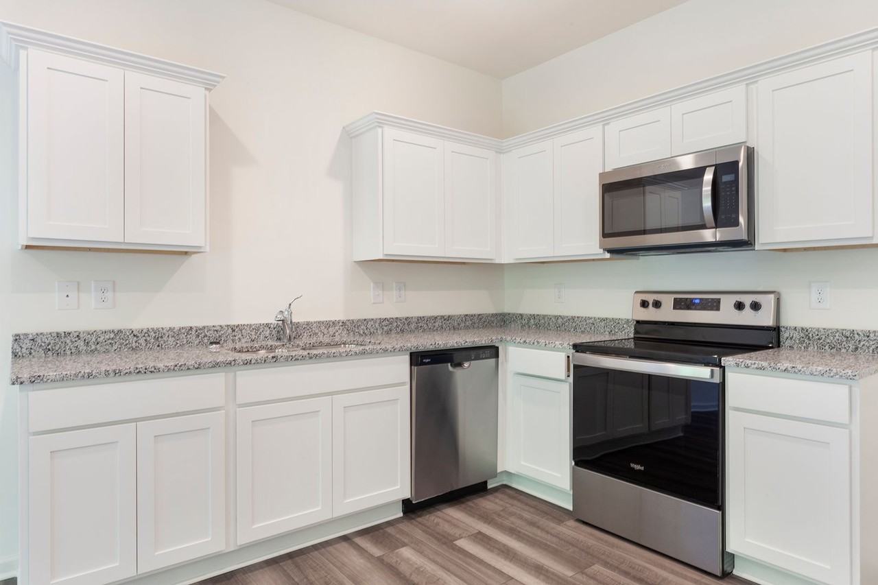3551 Cardinal Dr Sw - Photo 6 of 22