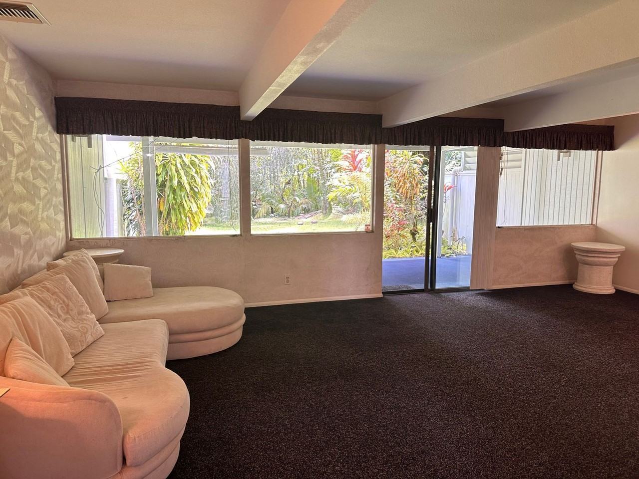 541 Kukuau St - Photo 2 of 12