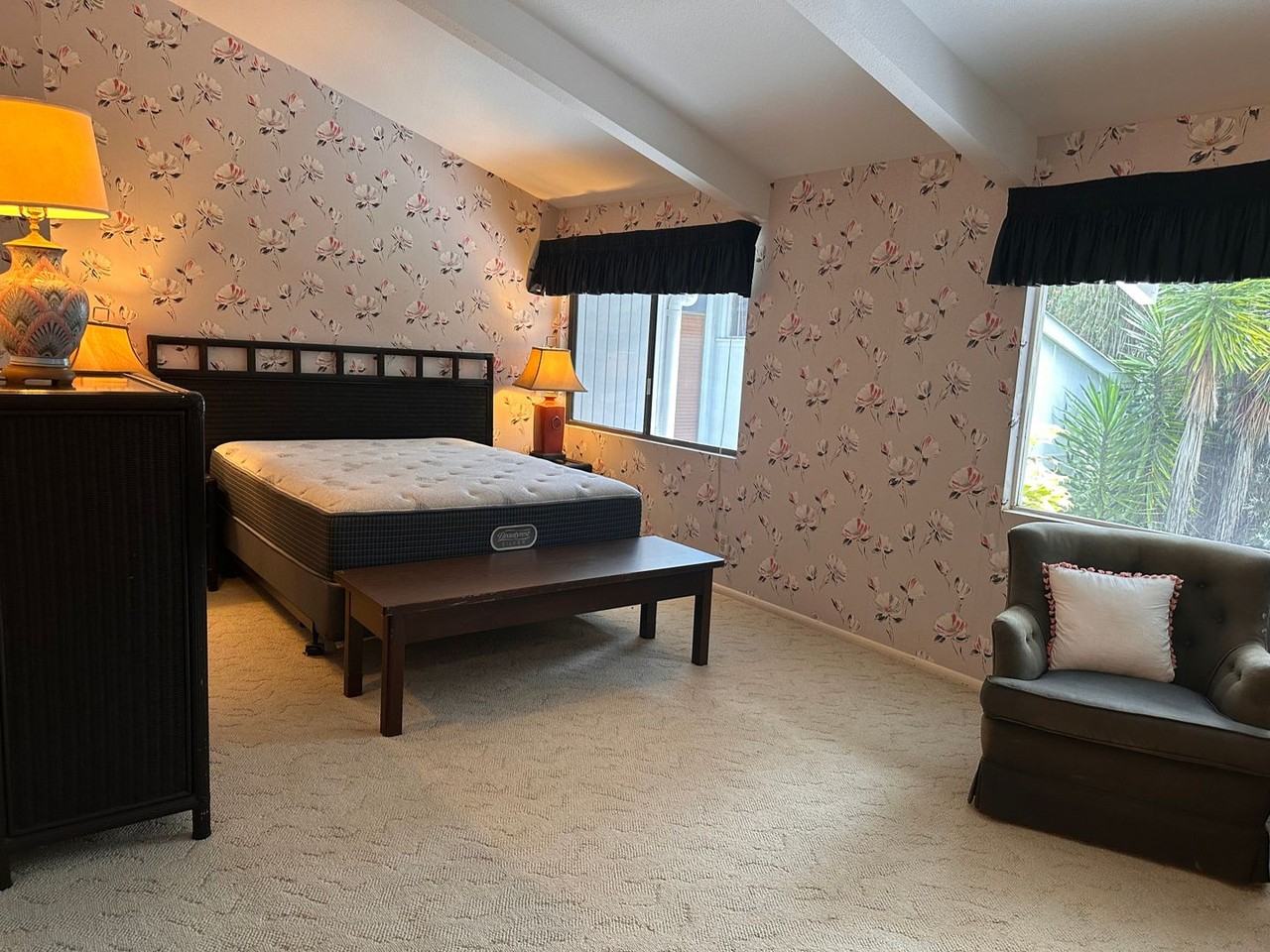 541 Kukuau St - Photo 5 of 12