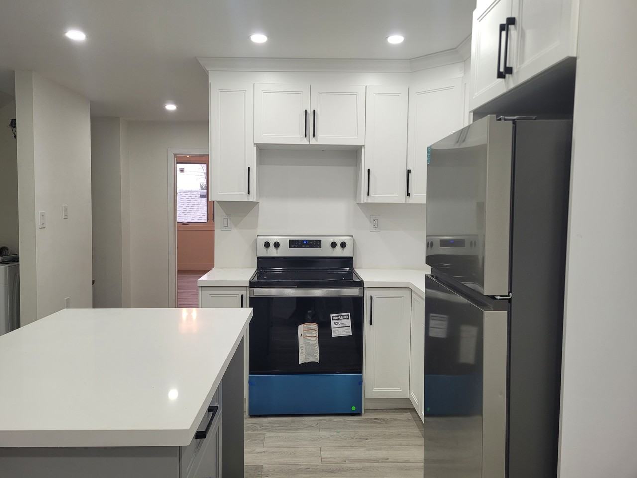 24 Ferrie Street East - Photo 2 of 18