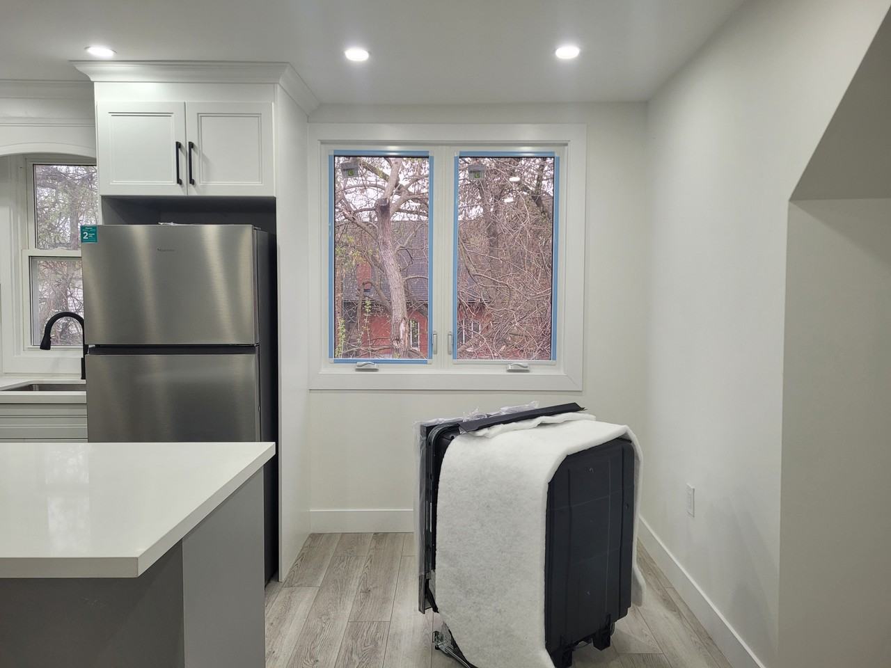 24 Ferrie Street East - Photo 5 of 18