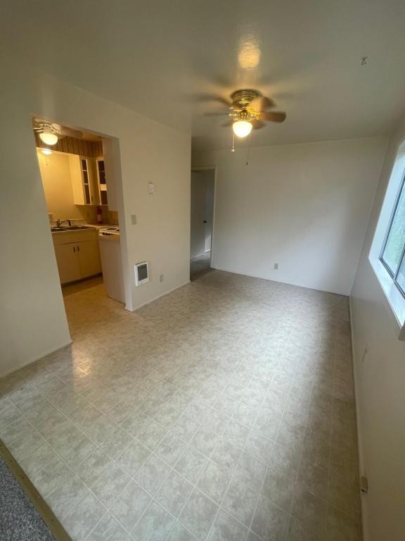 825 S Hill Dr - Photo 3 of 9