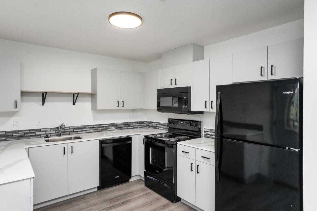 110 S 7th St - Photo 6 of 15