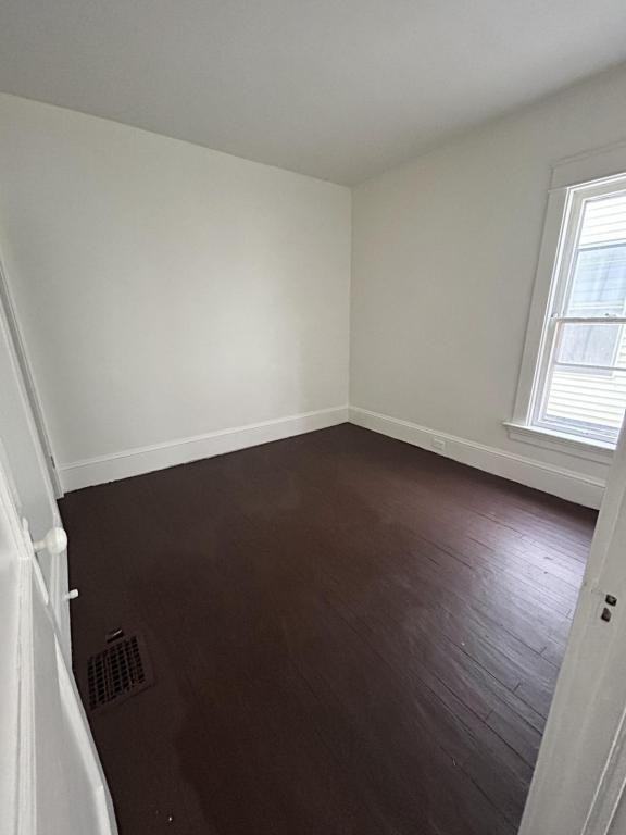 215 E 29th St - Photo 3 of 9