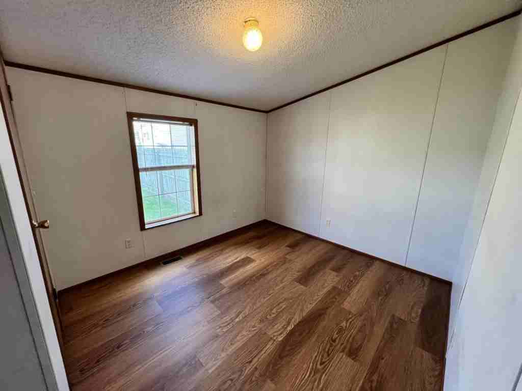 4677 W Ridge Dr - Photo 5 of 10