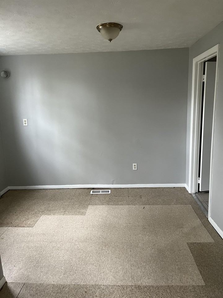 309 Frost Ave #309-1-2 - Photo 5 of 5