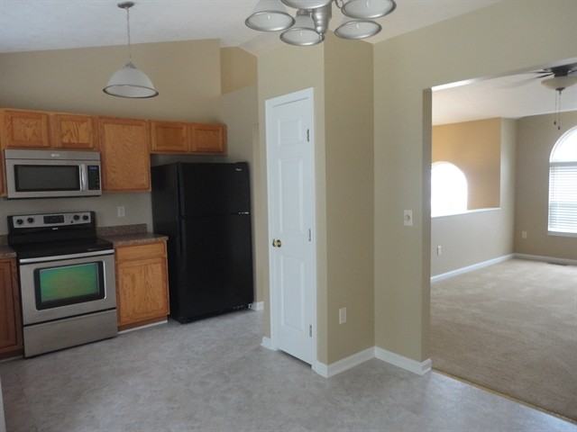 3020 Lansdowne Ln - Photo 3 of 12