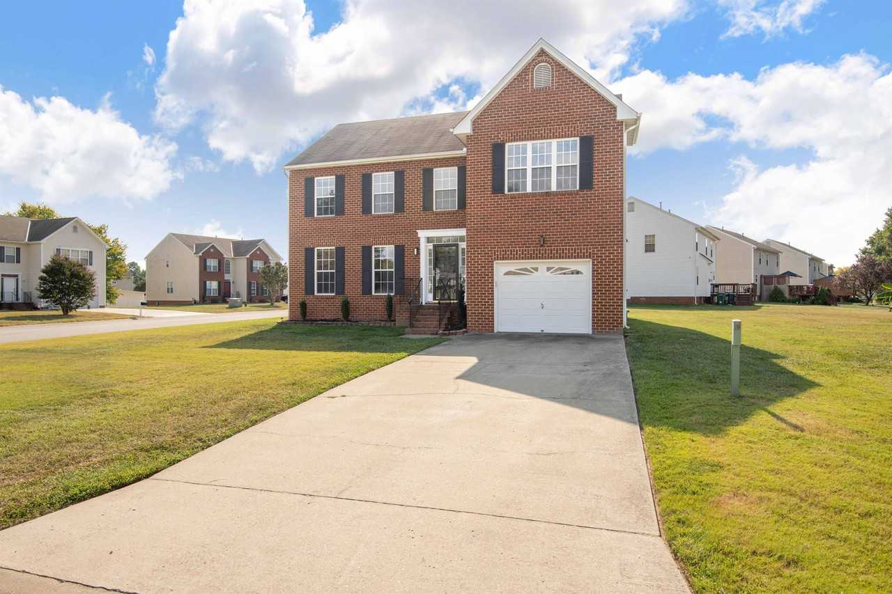 1418 Woodside Ct - Photo 2 of 50