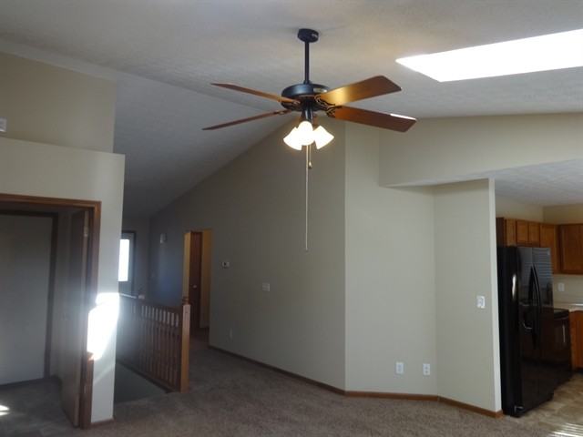 107 Winesap St - Photo 3 of 16