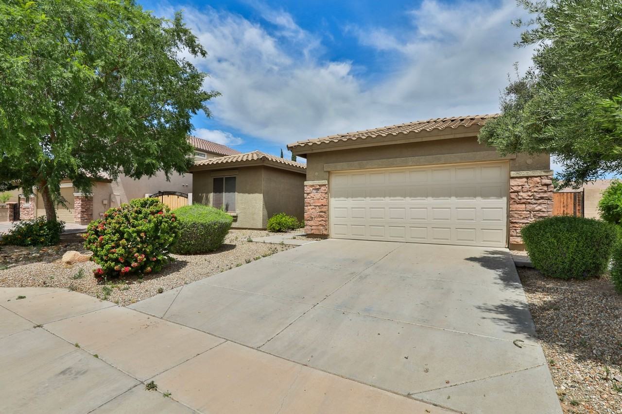 11412 E Segura Ave - Photo 5 of 44