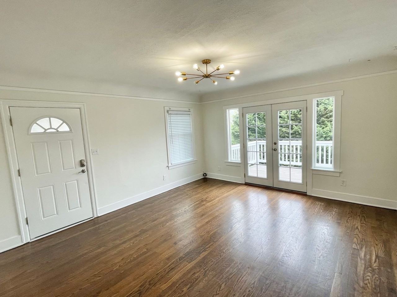 3030 26th Ave W - Photo 2 of 23