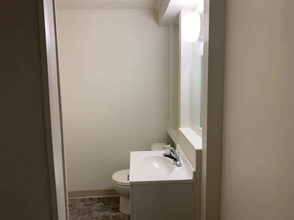 1304 8th St - Photo 3 of 11
