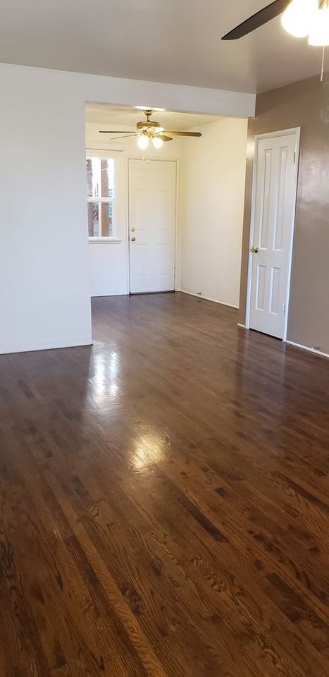 6370 - Photo 3 of 26