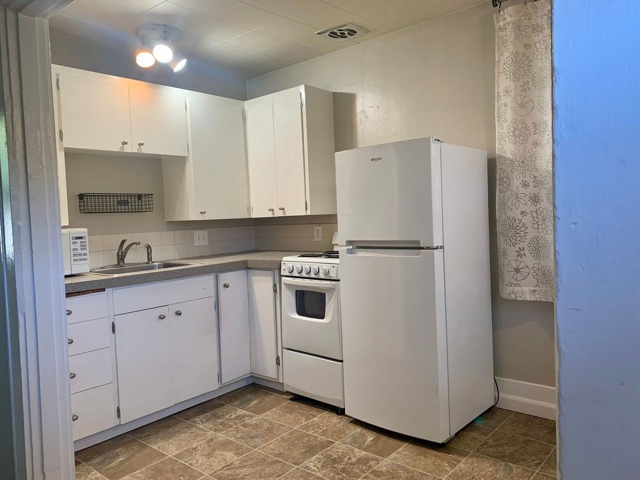 H1510-1514 - Photo 3 of 14