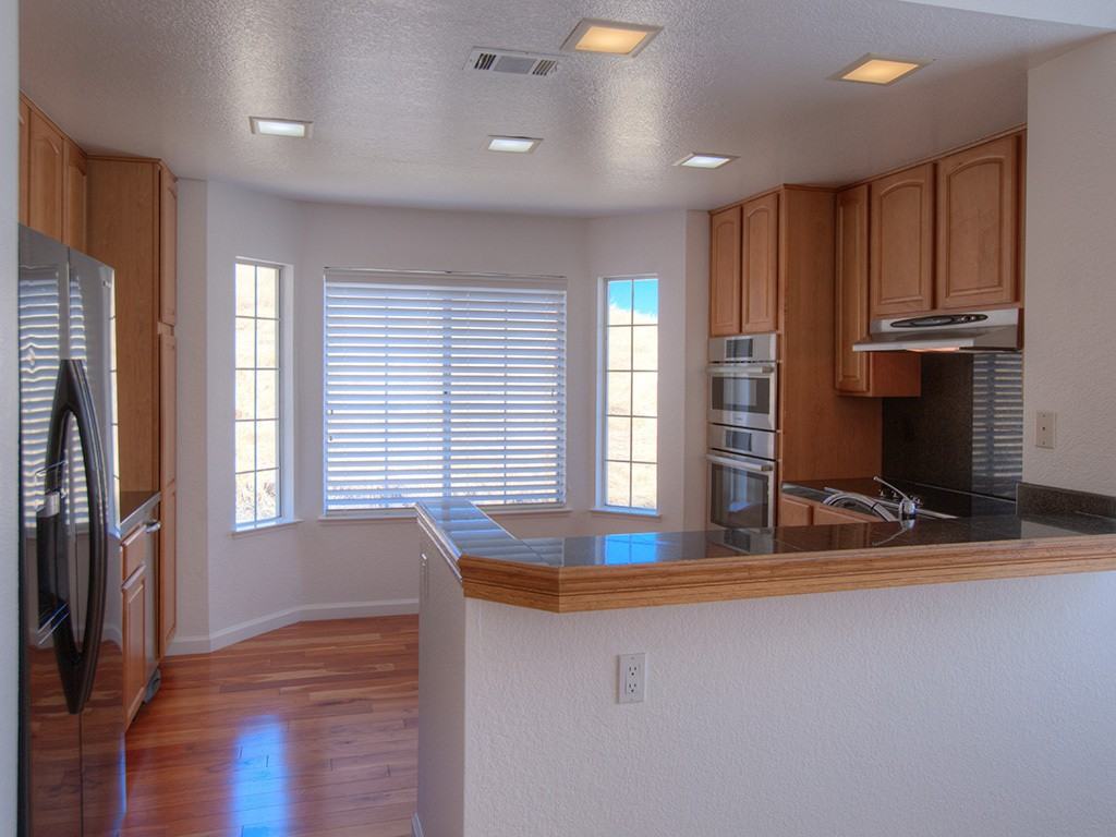 1348 Fountain Springs Cir - Photo 3 of 20