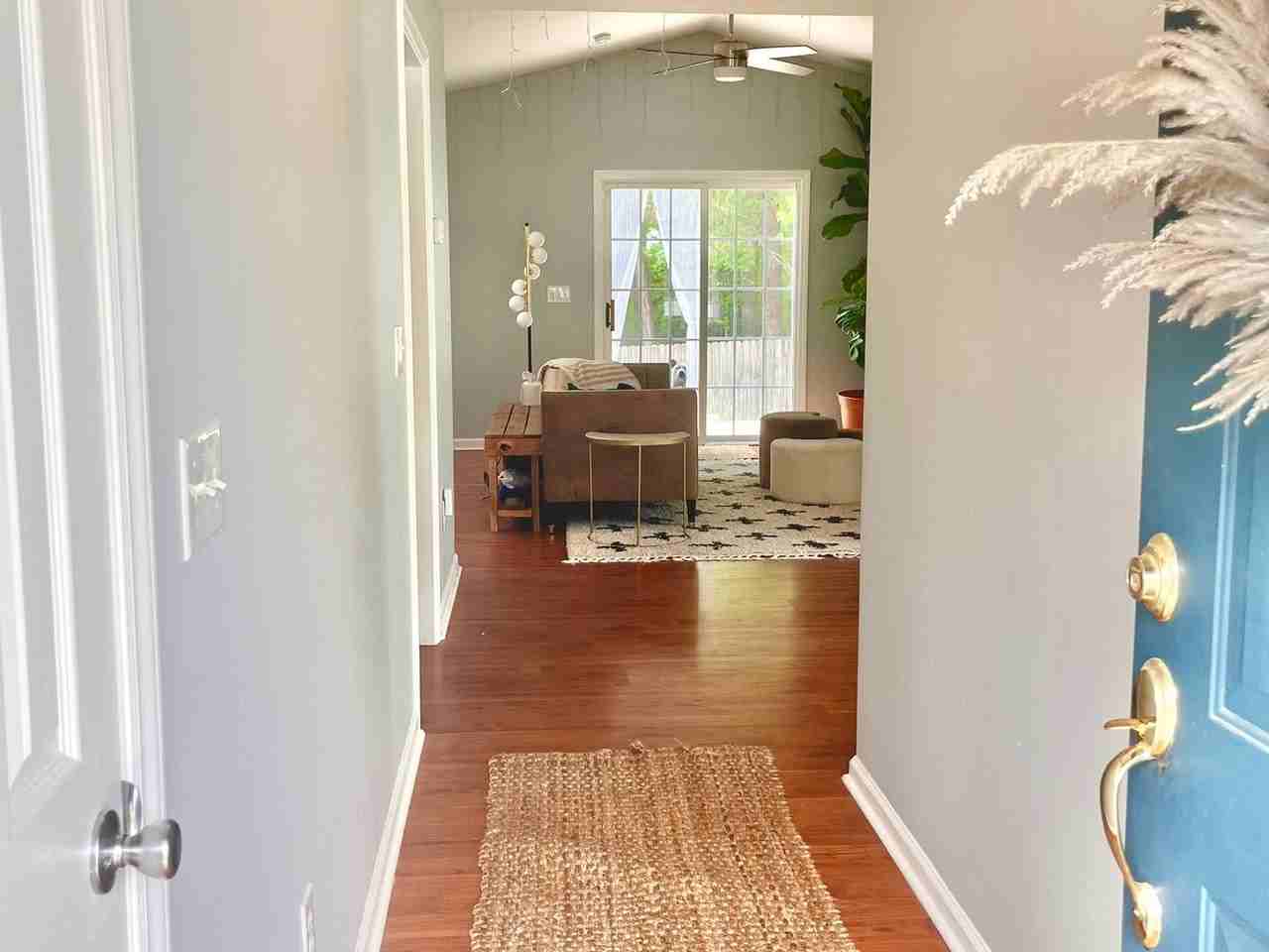 4032 Pearl Rd - Photo 2 of 21