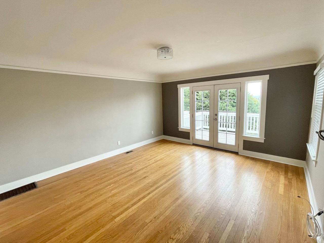 3028 26th Ave W - Photo 2 of 23