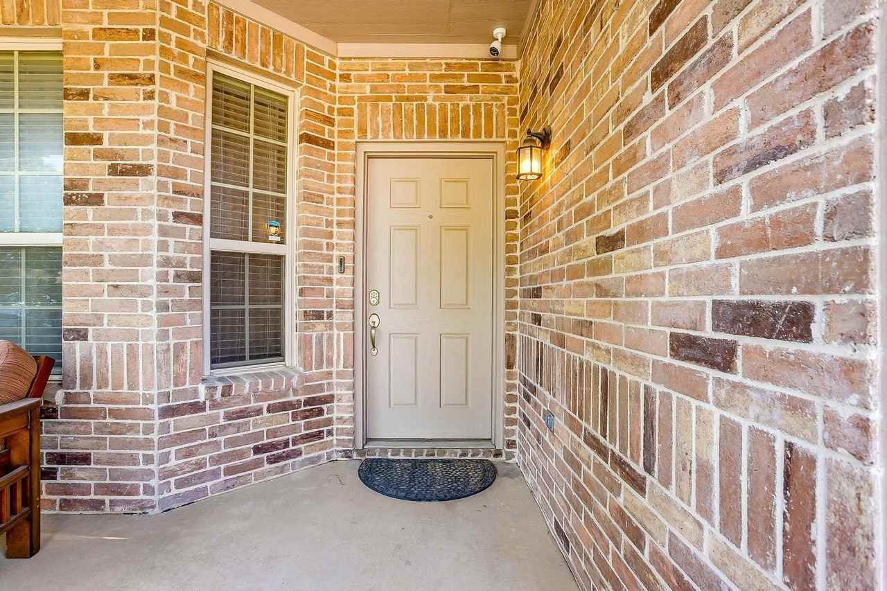 7056 Welshman Dr - Photo 5 of 44