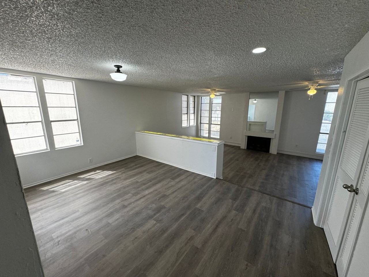 3336 Sylvia St - Photo 5 of 15