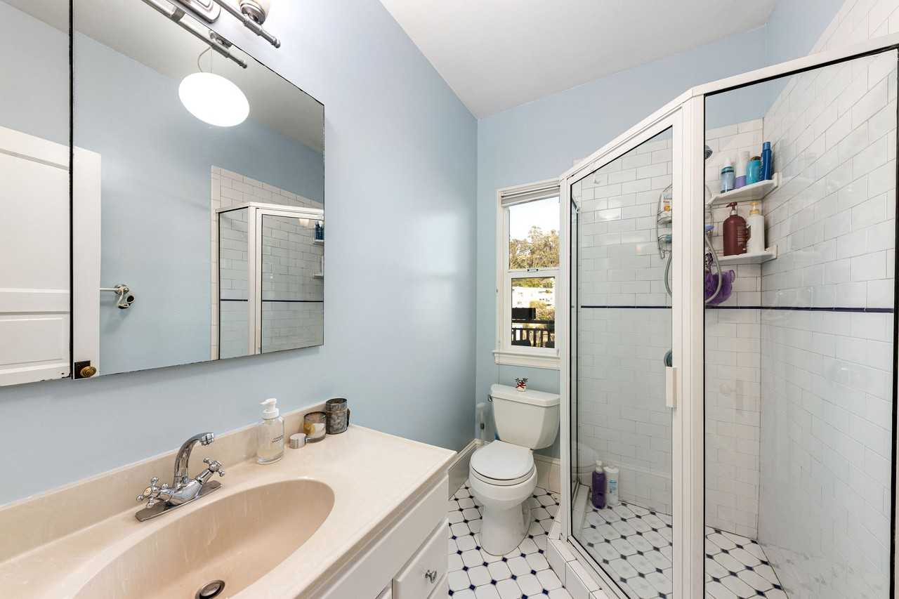 45 Van Buren St #1 - Photo 3 of 28