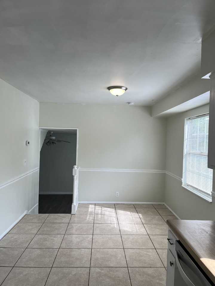 3320 Timber Trl - Photo 3 of 19