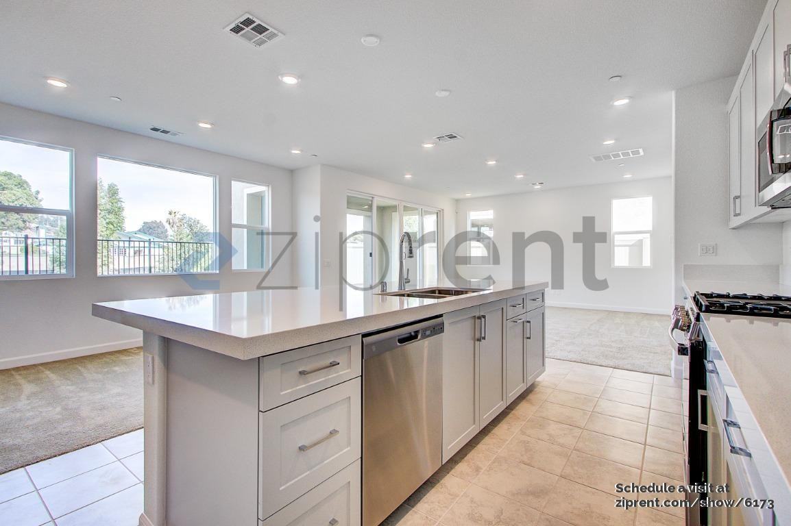 1142 Barry Pl - Photo 2 of 27