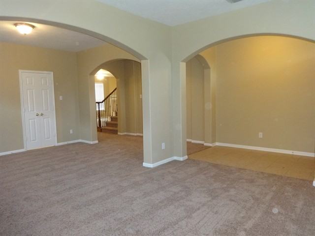 1919 Monarch Hollow Ln - Photo 3 of 25