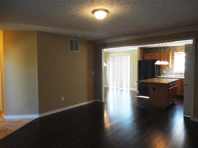 1012 Lofton Dr - Photo 2 of 11