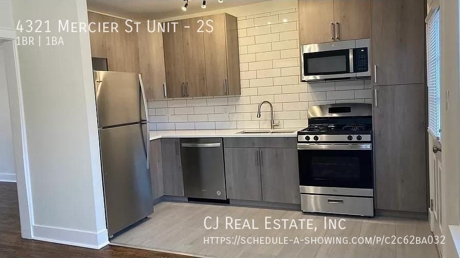 4321 Mercier St #2S - Photo 2 of 9