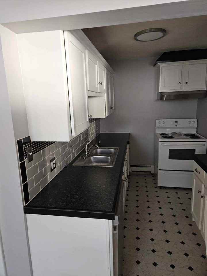 16 W Spruce St #4 - Photo 3 of 9