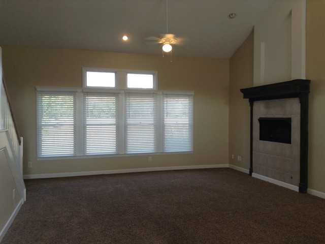 132 Irongate Dr - Photo 2 of 11