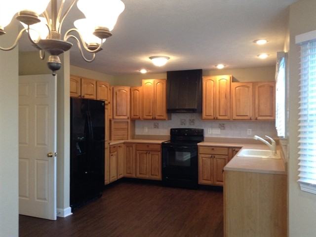 132 Irongate Dr - Photo 3 of 11