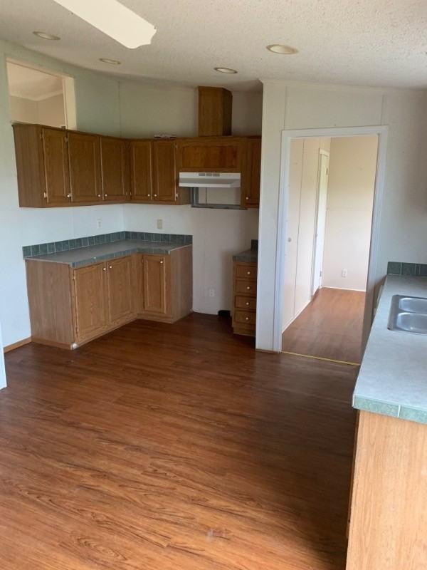 103 Hillside Ct - Photo 3 of 15