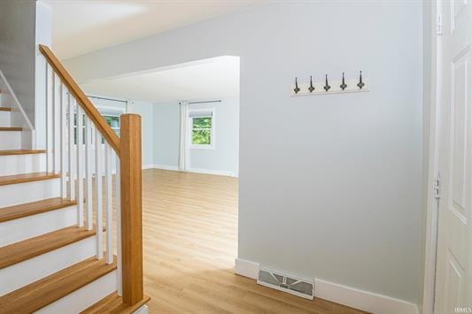 509 N Colony Ct - Photo 3 of 20