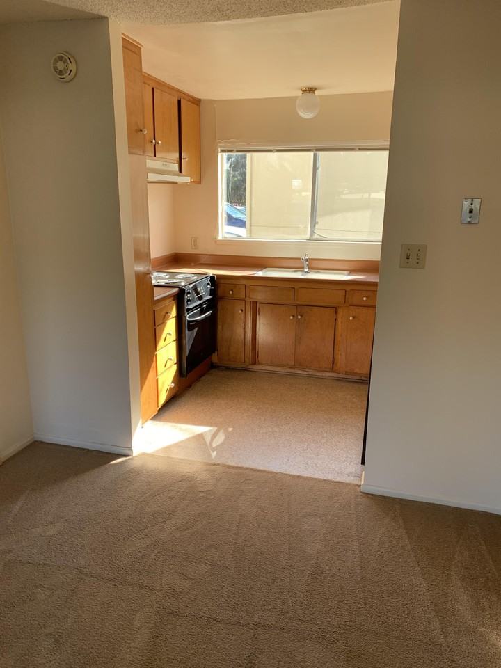 Couper 599 - Photo 2 of 5