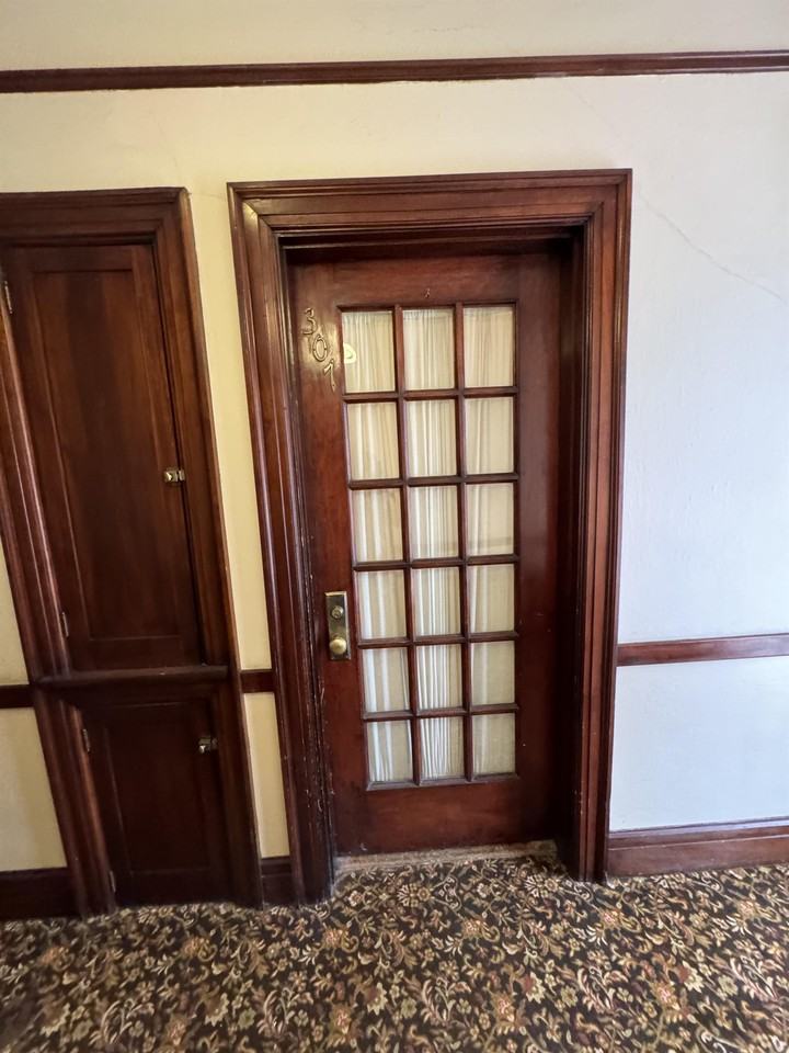 230 S Washington - Photo 7 of 20