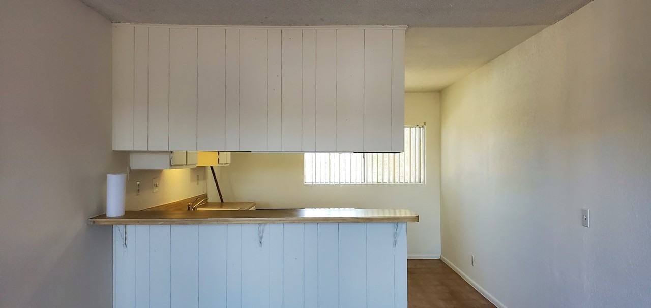19211 California 18, Unit 6 - Photo 2 of 19