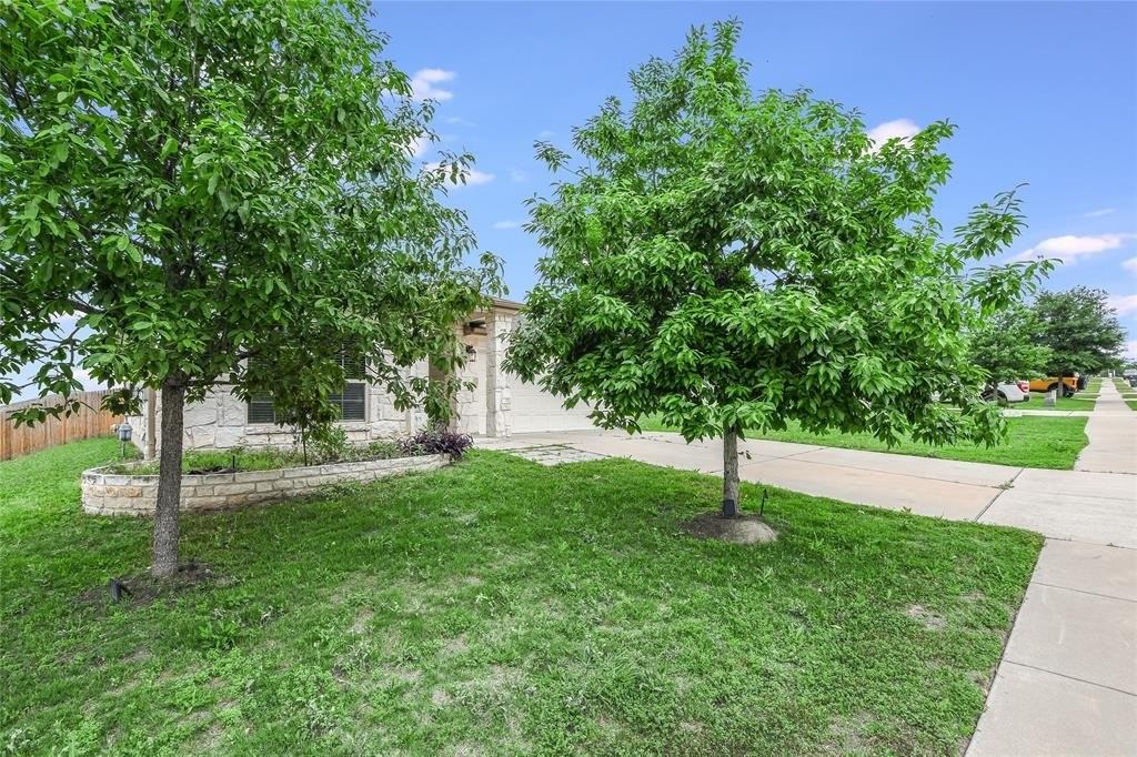 513 Tula Trl - Photo 2 of 8