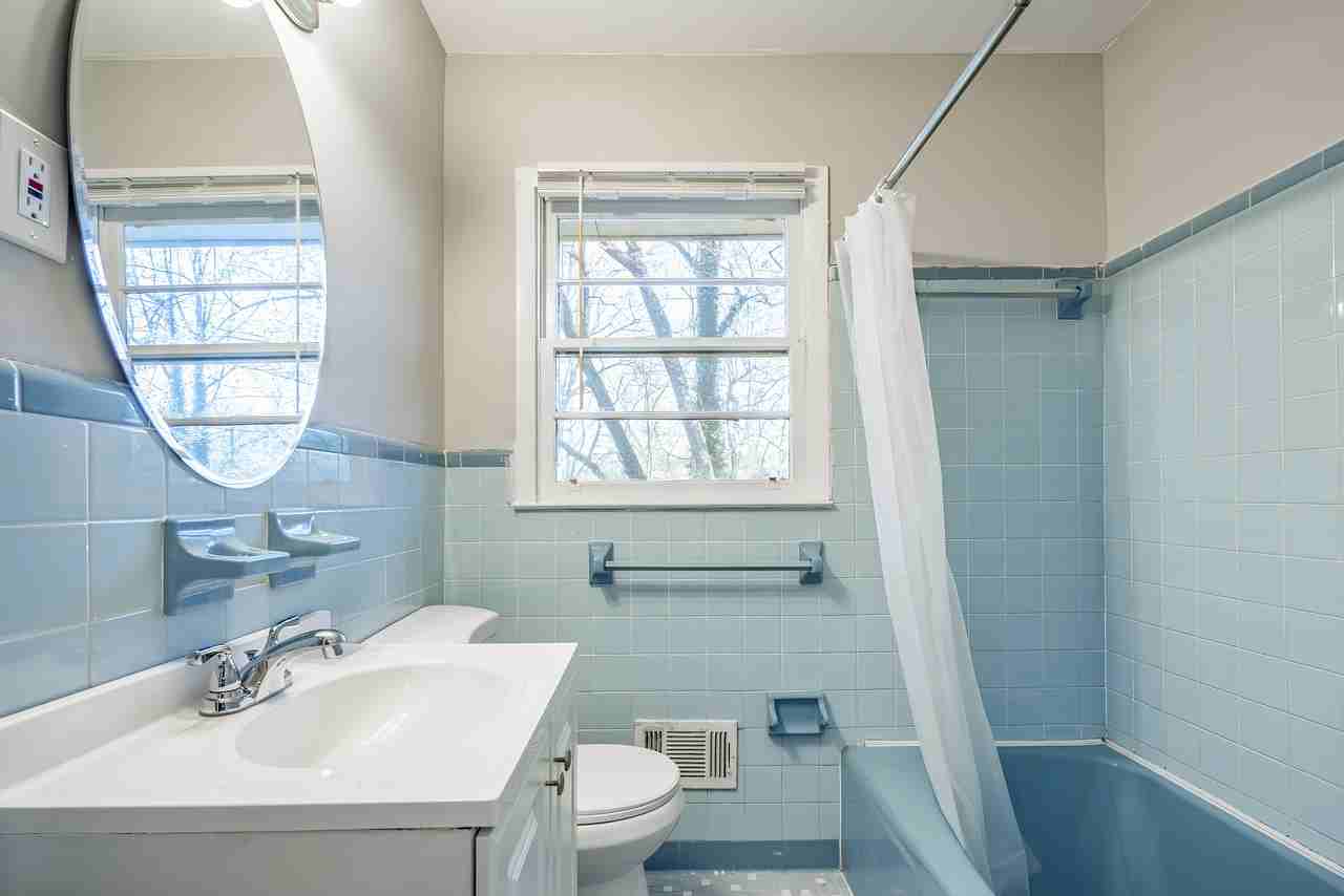 Hedgewood Dr Nw - Photo 2 of 10