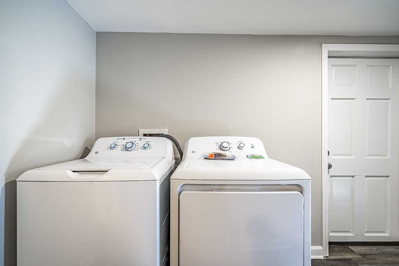 Hedgewood Dr Nw - Photo 5 of 10