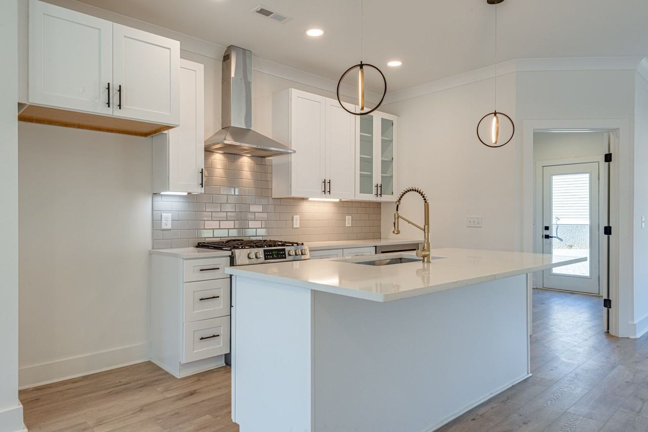 419 Lellyett Ave - Photo 2 of 21