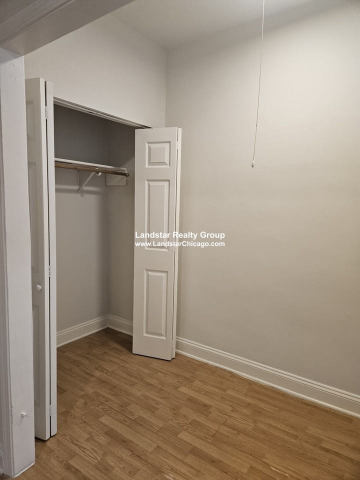 839 W Sheridan Rd #218 - Photo 2 of 9