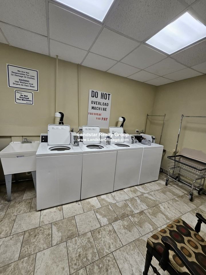 839 W Sheridan Rd #218 - Photo 7 of 9