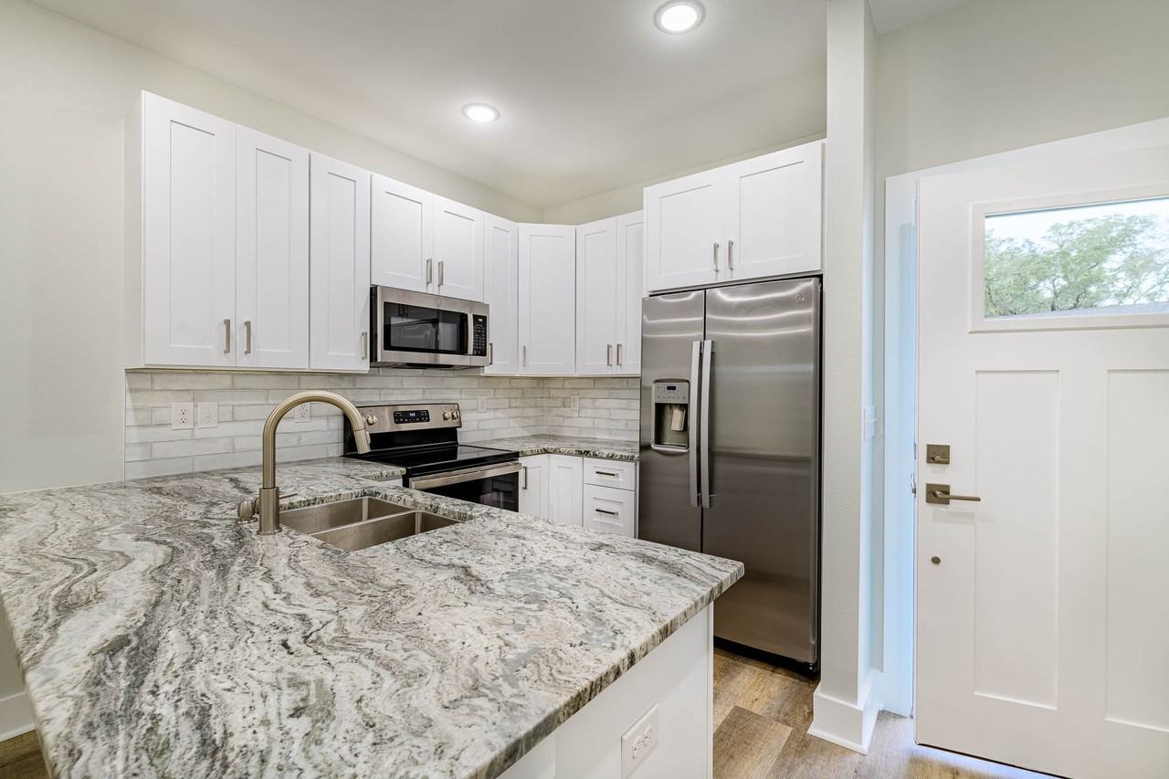 102 Clearing Way #102 - Photo 2 of 25