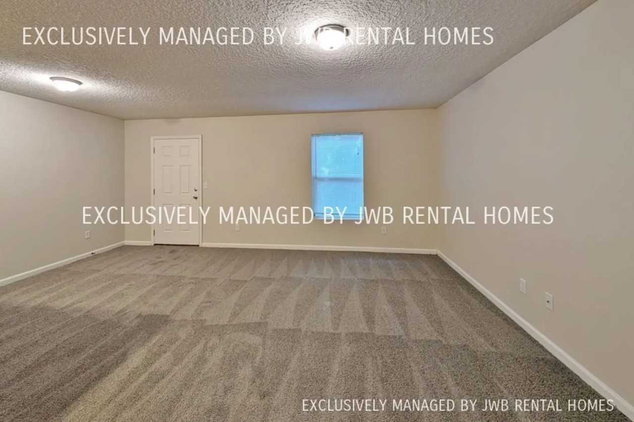 4049 Grant Rd - Photo 2 of 6