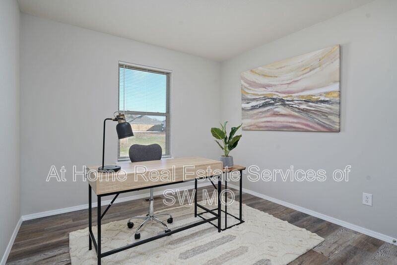 2118 N 21st St - Photo 4 of 22