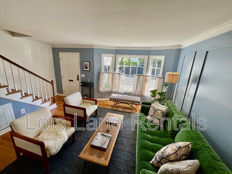 190 Queen St - Photo 4 of 21