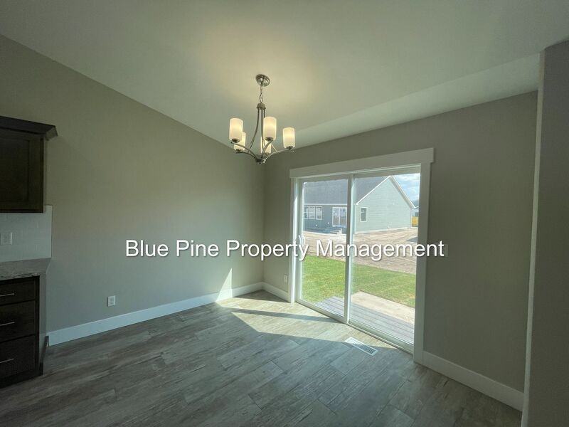 1924 Harrington Cir - Photo 6 of 25