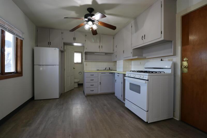 1603 S 13th St - Photo 2 of 9