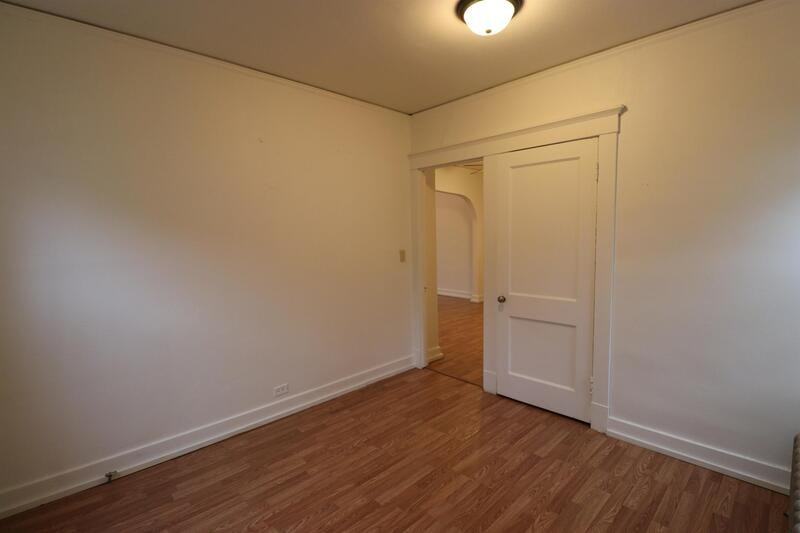 1002 N 13th St - Photo 5 of 9